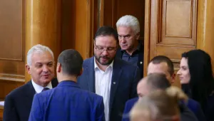 Последен шанс Сидеров да се откаже сам от имунитета си за нахлуването в НАТФИЗ