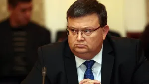 Цацаров иска арест за Сидеров