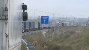 Опашката от тирове на „Капитан Андреево” вече е 10 км