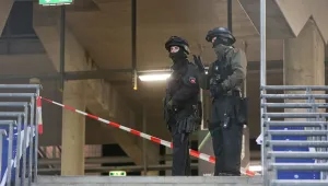 Холандия обмисля дали да разшири участието си в борбата срещу 