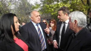 Няма данни автоматите на парижките терористи да са български