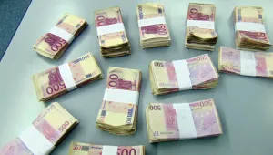 Зад сделката с 13 млн. фалшиви евро стоят земеделски производители