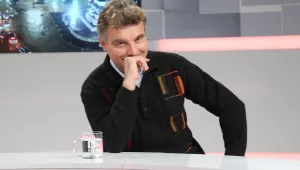 Иво Христов се извини, но не напусна парламента (ОБЗОР)