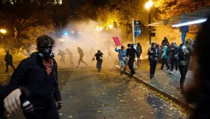 Стрелба окървави протест срещу Тръмп в Портланд (СНИМКИ)