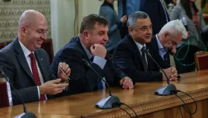 Валери Симеонов: За пореден път има някаква промяна в генералната линия на ГЕРБ