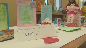 „Вярваме в доброто”: Деца продават ръчноизработени сувенири, за да помогнат на свой съученик