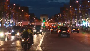 Коледен Париж под сянката на терора