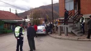 Български лекари са били държани с часове в полицията в Босилеград (СНИМКИ)