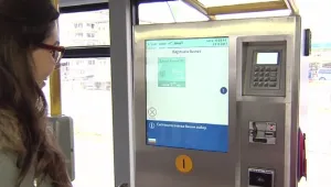 Автомати вече продават билети в градския транспорт на Варна, но само по една линия
