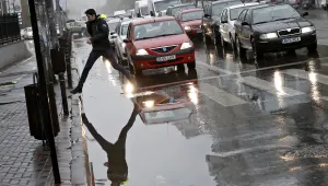 Кметът на Букурещ казва „стоп” на старите коли