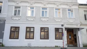 Австрия закрива дейността на две джамии и на ислямски център