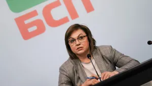 Нинова: Имам усещането, че Борисов управлява