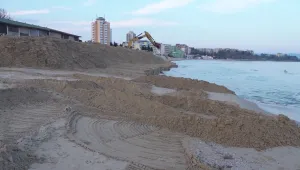 Забраняват изграждането на пясъчни диги по бургаските плажове