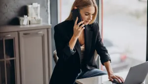8 неща, без които успешните жени не напускат дома си
