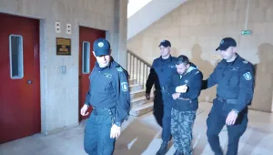 Сириецът, който катастрофира в центъра на Бургас след гонка, остава в ареста  