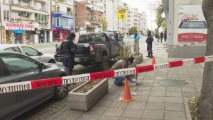Брутално нападение в центъра на Бургас: Криминално проявен е намушкан с 40-сантиметров щик