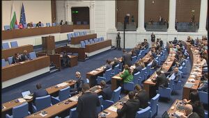 ГЕРБ-СДС, ДПС и Асен Василев се разбраха за бюджета, вота на недоверие и дерогацията (ОБЗОР)