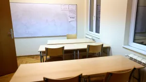 „Най-добрият в класа“: 80-годишен грък започва вечерно училище след труден живот