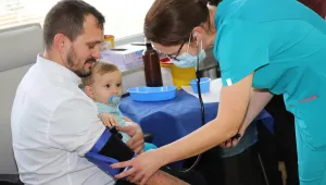 Свещеници даряват кръв за пациенти във ВМА