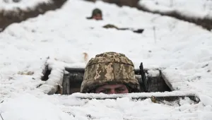 Спасители изгребват торфено блато, за да стигнат до американските войници, изчезнали в Литва