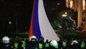 Хиляди отново излязоха на антиправителствен процес в Сърбия