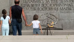 Отдават почит на жертвите на Втората световна война
