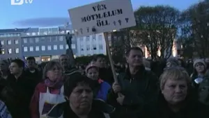 Хиляди исландци излязоха на протест срещу правителството и банките 