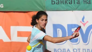 Победа за Шиникова, класира се напред във Франция