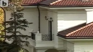 Кой живее в луксозната къща край село Рогачево