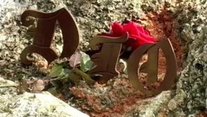Откриха паметника на Рони Джеймс Дио 