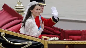 Сватбената рокля на Кейт Мидълтън донесе над 10 млн. паунда на двореца 