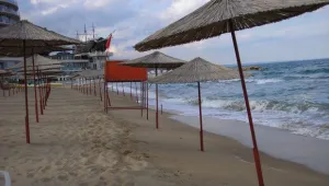 Влизате ли в морето при червен флаг?