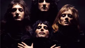 Queen отнася 