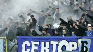 Цивилни полицаи в агитката на Левски! Стигна се до бой