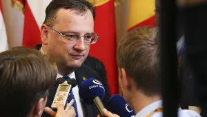 Чешкият премиер уволни свой съветник, нарекъл президента Вацлав Клаус „ревлива баба”
