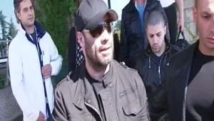 Джон Траволта кацна в София