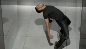 Usher с ново видео