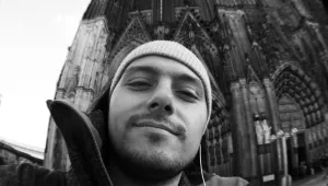 Жельо Димитров: Миксирам различни медии и си проправям път между утвърдени стилове