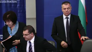 Дянков потвърди: Коледни надбавки за пенсиите при излишък в бюджета