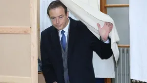 Новоизбраният кмет на Антверпен намери свинска глава пред дома си