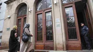 Съдът в Пазарджик отложи делото срещу имамите