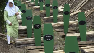 Холандия ще компенсира роднини на загинали за клането в Сребреница