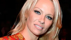 Памела Андерсън почива с бившия си