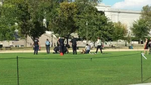 Мъж се самозапали до Конгреса на САЩ