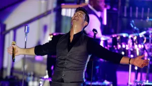 Blurred Lines на Робин Тике стана най-продаваният сингъл на Острова за 2013-а
