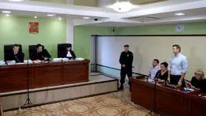 Навални се размина със затвора 