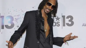 Snoop Dogg отново се прекръсти