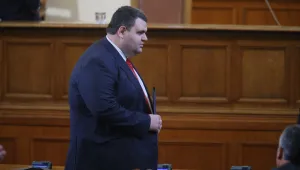 Нов протест срещу възраждането на 