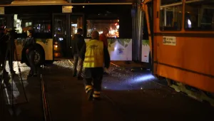 Пострадалите при катастрофа между автобус и трамвай са изписани
