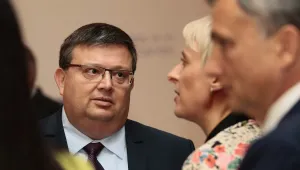 Цацаров поиска имунитета на Сидеров и Чуколов, а 